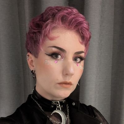 tasha_mothwoman's profile picture. (she/her) electric beep boop music enthusiast and cat botherer 
🏳️‍🌈🏳️‍⚧️ friendly ✨