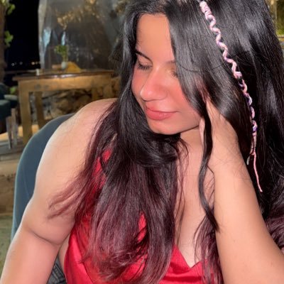 smishya18's profile picture. I like Manchester United and other things