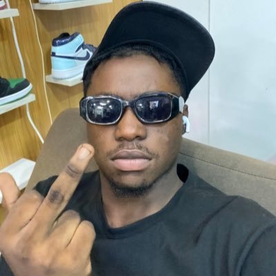 iamkvngcyrusss's profile picture. Genius| Billionaire| Playboy| Philantropist..FC Barcelona..Forever an Area Boy!