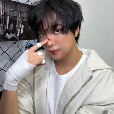 haechanlicker's profile picture. easy breezy vibe vibe