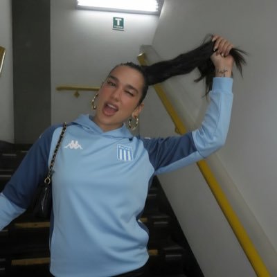 p0pera's profile picture. 21 | me llamo café con queso porque soy un asco| “esa minita progre de zona sur” @DUALIPA @RacingClub #givingup