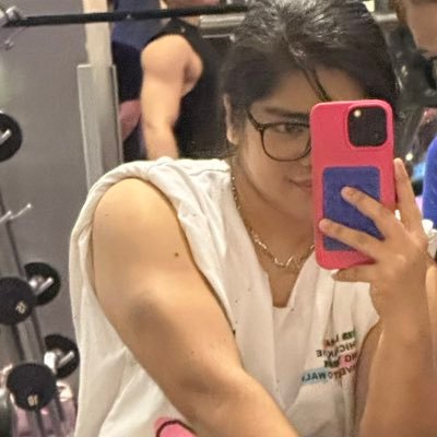 yomusclegirl_'s profile picture. chasing perfection ~ a