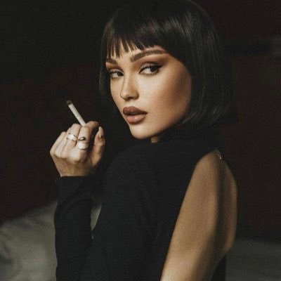 aleynadaburada's profile picture. 