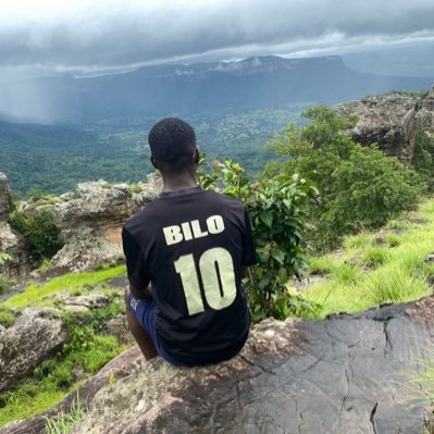 koto_bilo's profile picture. 🇸🇳🇬🇳 #Entrepreneur créatif | Passionné de #Graphisme, #Cinéma, #Football & #TeamOM | Connecté à l’Afrique 🌍 | 👻 ⓕ : Koto Bilo