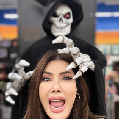 iamsouperwoman's profile picture. SOUPERWOMAN of Walang Iwanan Alliance. Children’s Rights Advocate. Grassroots Humanitarian. Disaster & Conflict Responder. Harvard-trained.🇵🇭🇺🇸