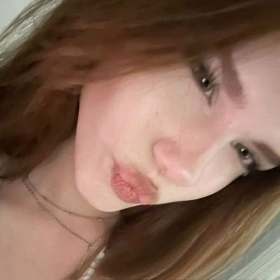 zeynicardi's profile picture. hiçbir koyu rengi siyahla karıştırma