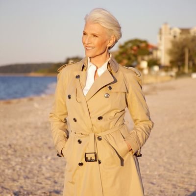 MAYEM024's profile picture. Bestselling International Author of A Woman Makes A Plan📖 Doctor of Dietetics🧑🏻‍🎓Supermodel😉💃🏻 #ItsGreatToBe76 Manager: anna@mayemusk.com