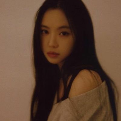 marczellasne's profile picture. Glitter, groove, and a little bit of attitude.