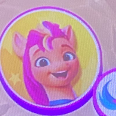 Onkeleinhorst's profile picture. Respekt vor allem Leben und der unbedingte Wille nach Herrschaftslosigkeit sind die Grundlage für alles woran ich glaube 💚 📯