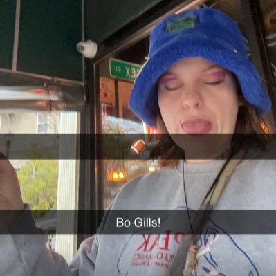 ribbitfI0w's profile picture. unfamiliar heavens // you can buy up all the stars, but it wouldn’t change who you are // if I am still alive and I still like the Bills, you can do anything