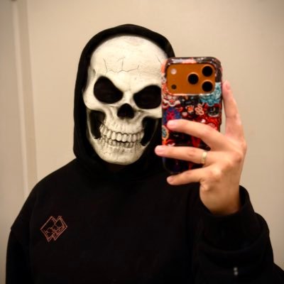 Dvrshh's profile picture. I like that heavy shit 😈