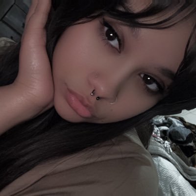 _berryxxo's profile picture. ✧ 𝔥𝔞𝔳𝔢 𝔶𝔬𝔲 𝔟𝔢𝔢𝔫 𝔴𝔞𝔦𝔱𝔦𝔫𝔤 𝔩𝔬𝔫𝔤 𝔣𝔬𝔯 𝔪𝔢.. ✧ 𝔥𝔬𝔯𝔯𝔬𝔯 ✧ G59 ✧ ✊🏾✊🏿 ✧ comm organizer/HR for @exolvedesports 🖤🥀 $shalaxxo