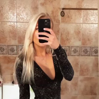 Anhelina03j6's profile picture. I used to be a dentist, but now I've transitioned to GE Healthcare, driving innovation in equipment to improve service efficiency.