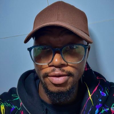 polaris_blaq's profile picture. Ambivert||Football || pet lover ||weed ||Corporate banker//Digital marketer||hopeless romantic||inconsistent reader// Manchester United❤️❤️.