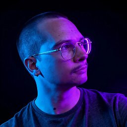 RobinTuffeau's profile picture. Builder, developer & designer ⚙️
Shipping chrome extensions from my van 🚐
Building in public, one bug at a time ☝🏻