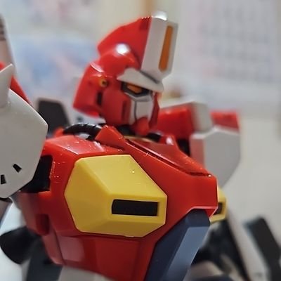 6Y05GQsjG4vZ6rP's profile picture. 2023年から子供の便乗でミニ四駆復帰のゆるゆる四駆。
25年以上前のパーツを発掘、交えて片軸プラボディでBMAXベースで奮闘中。
ガンプラ素組みプラスα、ラジコンチョロっとで娘と共にユルっと楽しくを歩んでおります。
口下手ですがお会いする御縁あればよろしくお願いいたします。