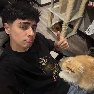 cybrujo's profile picture. my dick is ambidextrous