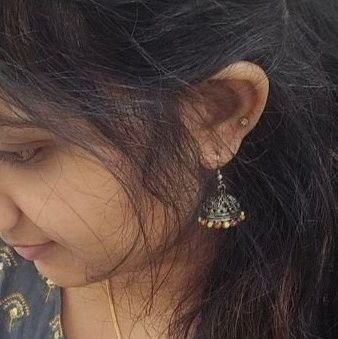 Neehaaram's profile picture. നക്ഷത്രക്കൂട്ടത്തിൽ ഒരുവൾ..💫