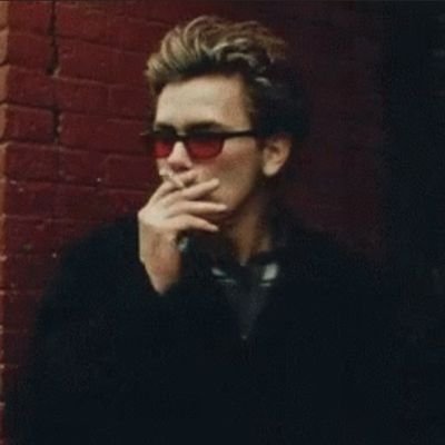 vampyrefngs's profile picture. 