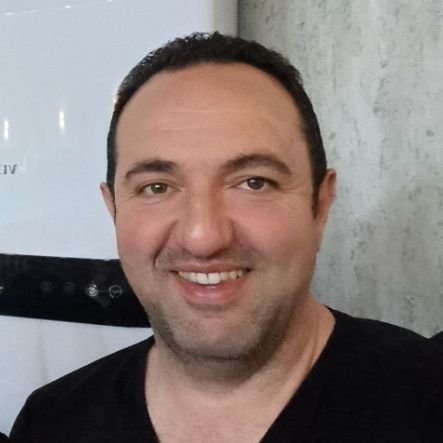 zvolkan_oral's profile picture. 