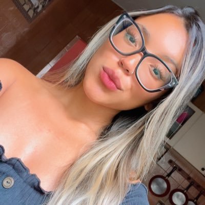 e_stefanyalzira's profile picture. 💍