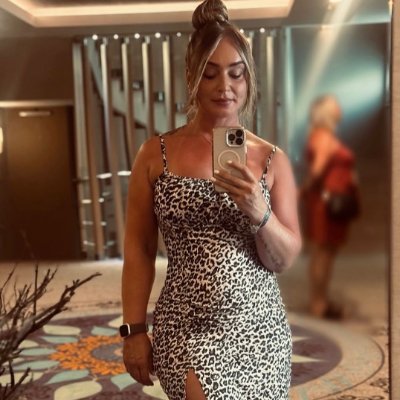 tinasue777's profile picture. 