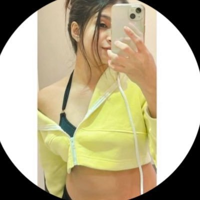 Poonam667's profile picture. 