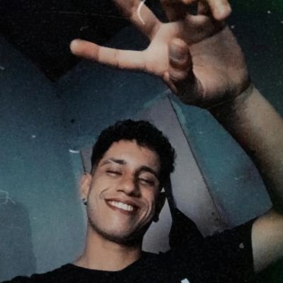 Mw_qgc0's profile picture. versos de músicas e o que vier na cabeça.

muita tempestade mas é fato vai clarear 🔴⚪⚫

https://t.co/sF5QOouvTN