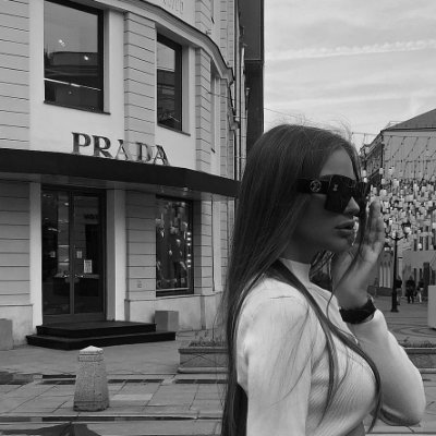 Castellani92929's profile picture. Her voice was a wild tonic in the rain.

#golfing_greens
#USA