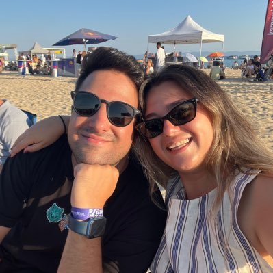 izellulgu's profile picture. 