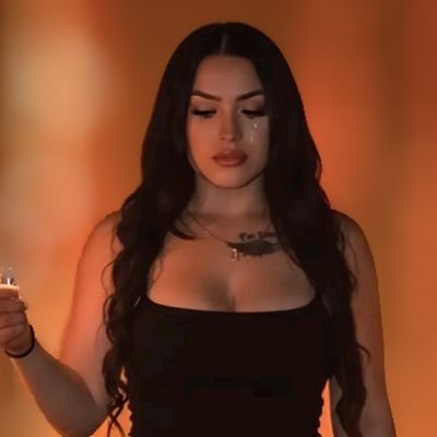 diazale101290's profile picture. si el momento cambiara la escena