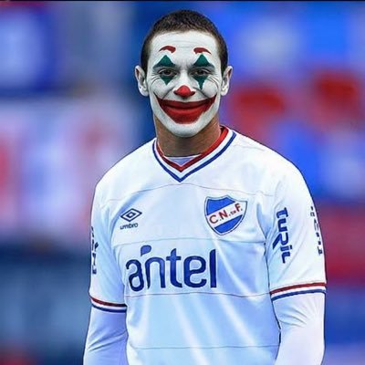 eltomidlagente's profile picture. el lujo es vulgaridad