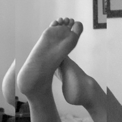 rosefeet230's profile picture. vendo fotos de pies, háblame al md bebé 💕🫦