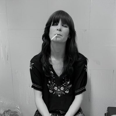 mpbibiaa's profile picture. cabelos vermelhos e opiniões corretas