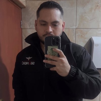 JulioGodenzi's profile picture. Ing. Industrial. 27 años. Videojuegos. Alianza Lima. 26🏆