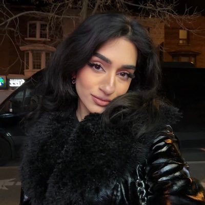 reonerra's profile picture. @sairaspooks alt account 𖤐 https://t.co/F6CjE7aDP7 🦇༉‧₊˚.