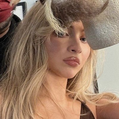 r9putation's profile picture. put your loving where your mouth is