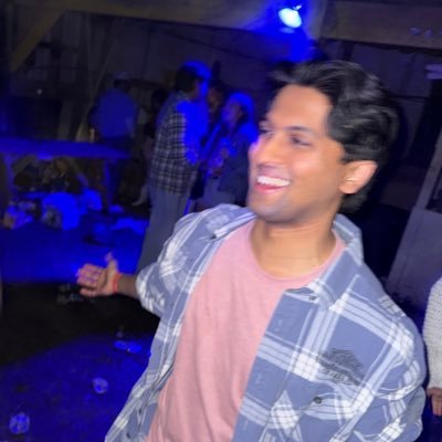 _RohanShah_'s profile picture. 23 | SWE | CS@Illinois alum