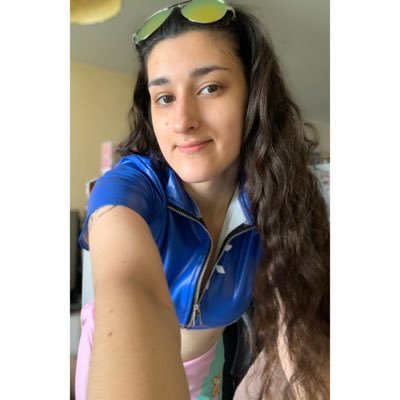 Cherry_Piie_'s profile picture. 253 km of @f0reveryxung | #G : 2309 | #P 050624 🕊️ | « Est-ce qu'il fait chaud ici ou est-ce juste moi ? » 🔥 #GOTDS4EVER