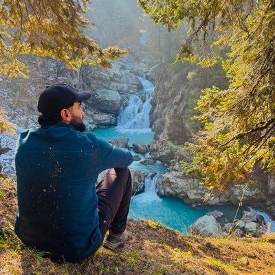 zaidcasm's profile picture. | Köśhùr Musalman | Imposter | Reclusive | Sarcasm | Penitent-sinner | NitSXR | ٱلْوَلَاءُ وَٱلْبَرَاءُ |