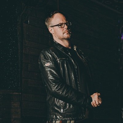 machinestead's profile picture. I go running, read books and play guitar.