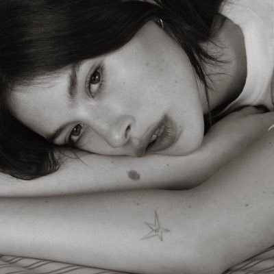 janascamden's profile picture. all of me a wound to close . ✩₊˚.⋆⁺ ౨ৎ ⋆｡°✩