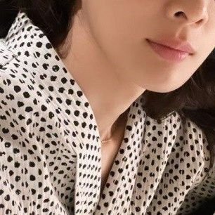 zesize's profile picture. You know what freedom is?
No fear.