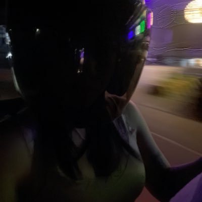 zaluvrs's profile picture. the shits been shitting.