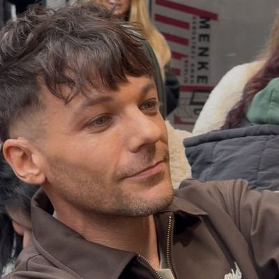 candelt28's profile picture. Me gustan los animales, Louis y SKZ  por si no sabias✨️ CL16    

26 | NO BZZ