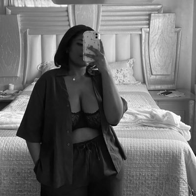 VenessaNomhle's profile picture. https://t.co/mpCVTB5j16. YouTuber https://t.co/4KhndwNFgB