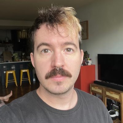 poquittop's profile picture. brat