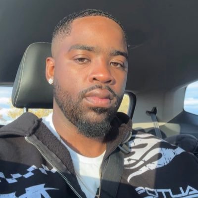 RobbieF_'s profile picture. Fear nothing | GU22