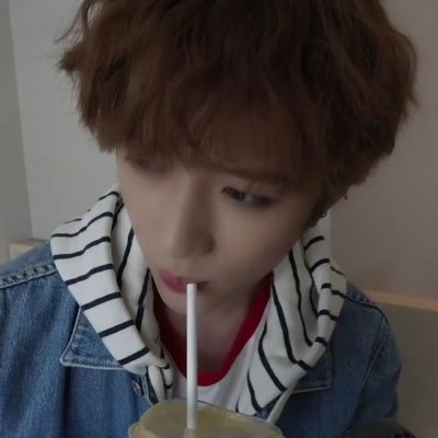 t4hyun1e's profile picture. 