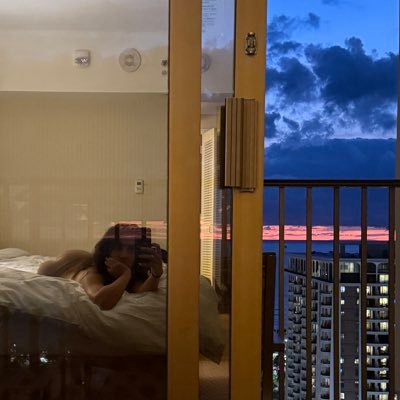 sighswoon's profile picture. Developing a language with the invisible. Author of Notes On Shapeshifting ….., …☁️☁️☁️ ⛓️‍💥